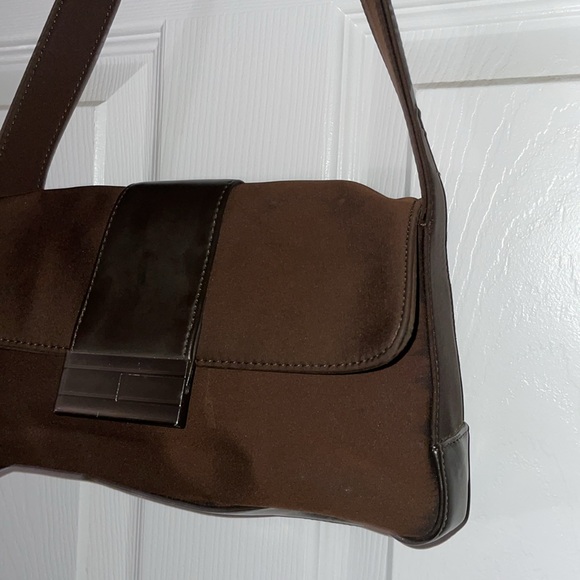 VINTAGE 90s/2000s Tommy Hilfiger Small Chocolate Brown Shoulder Bag - Picture 2 of 8